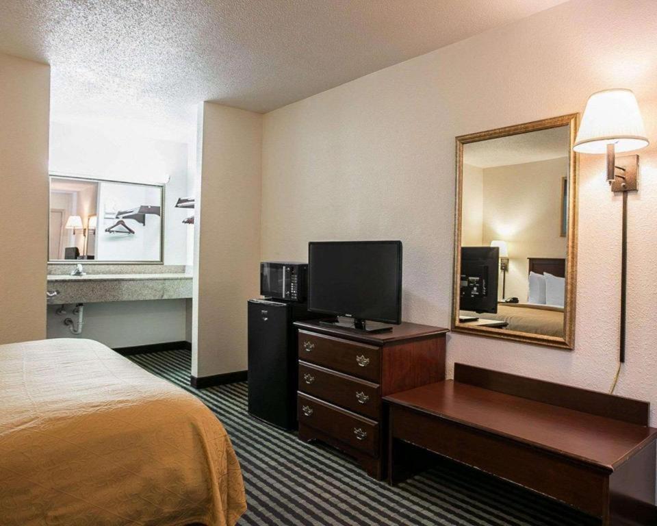 Quality Inn Columbia Airport West Columbia Exterior photo
