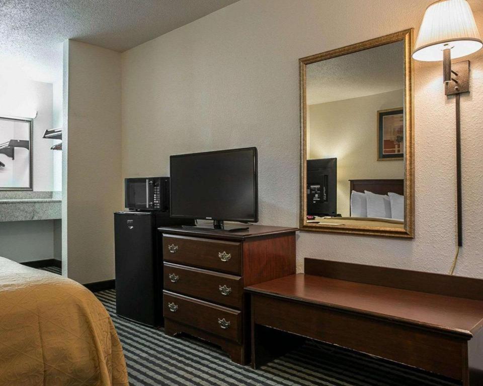 Quality Inn Columbia Airport West Columbia Exterior photo