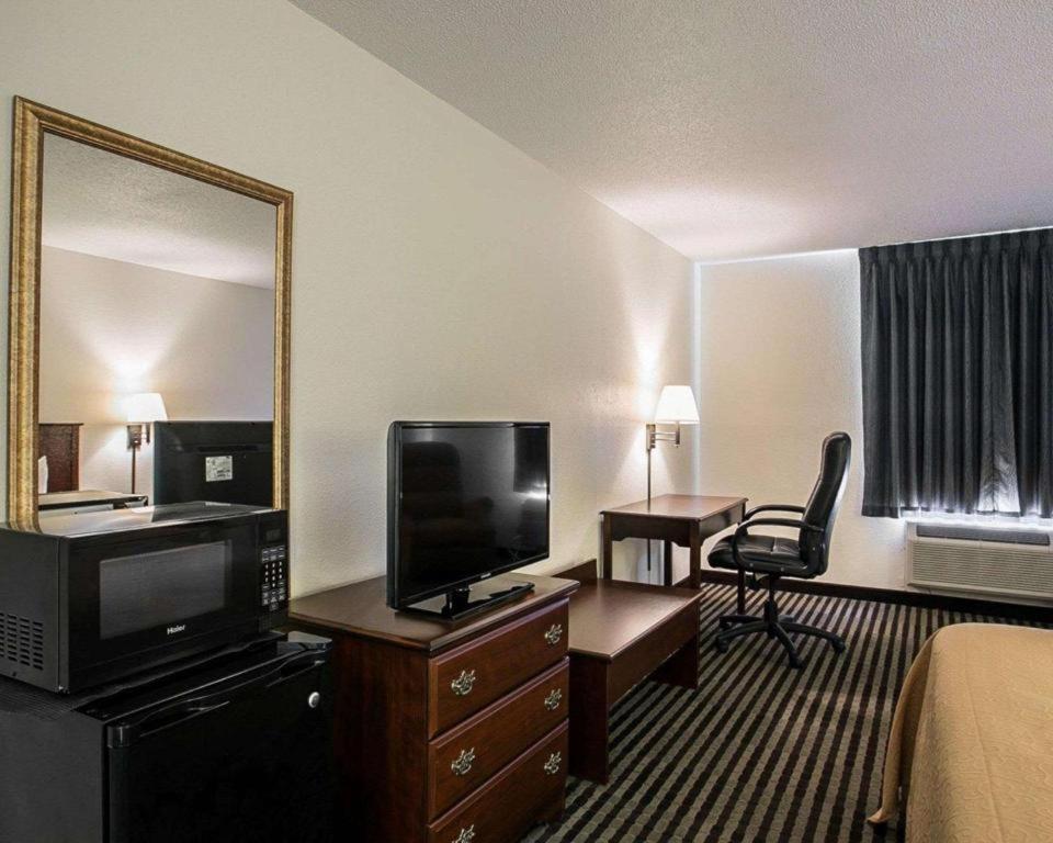 Quality Inn Columbia Airport West Columbia Exterior photo
